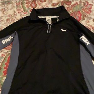 Victoria’sSecret workout pullover